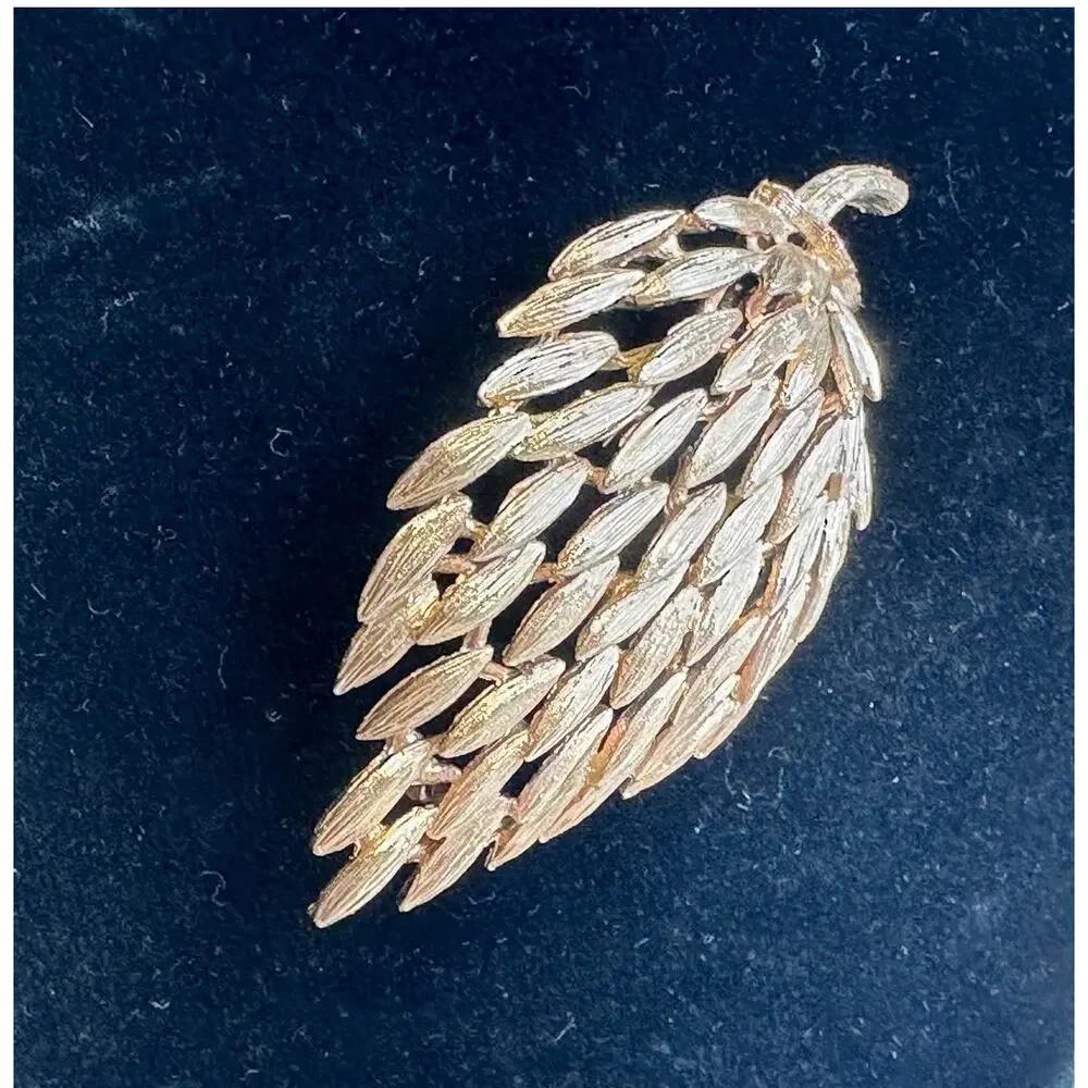 Vintage NAPIER Gold Tone Leaf Brooch Pin Textured Plume Signed Mid Century